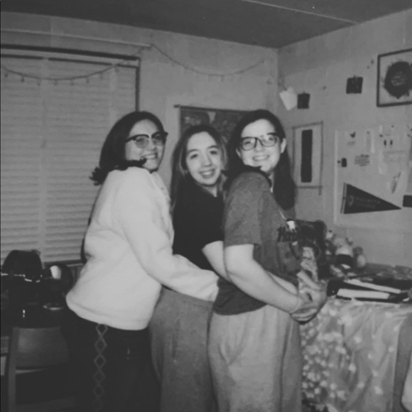 Meet your Posher, Emma - Picture 2 of 2